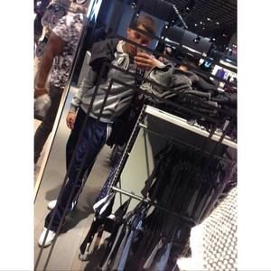 Meet your Posher, Elvin